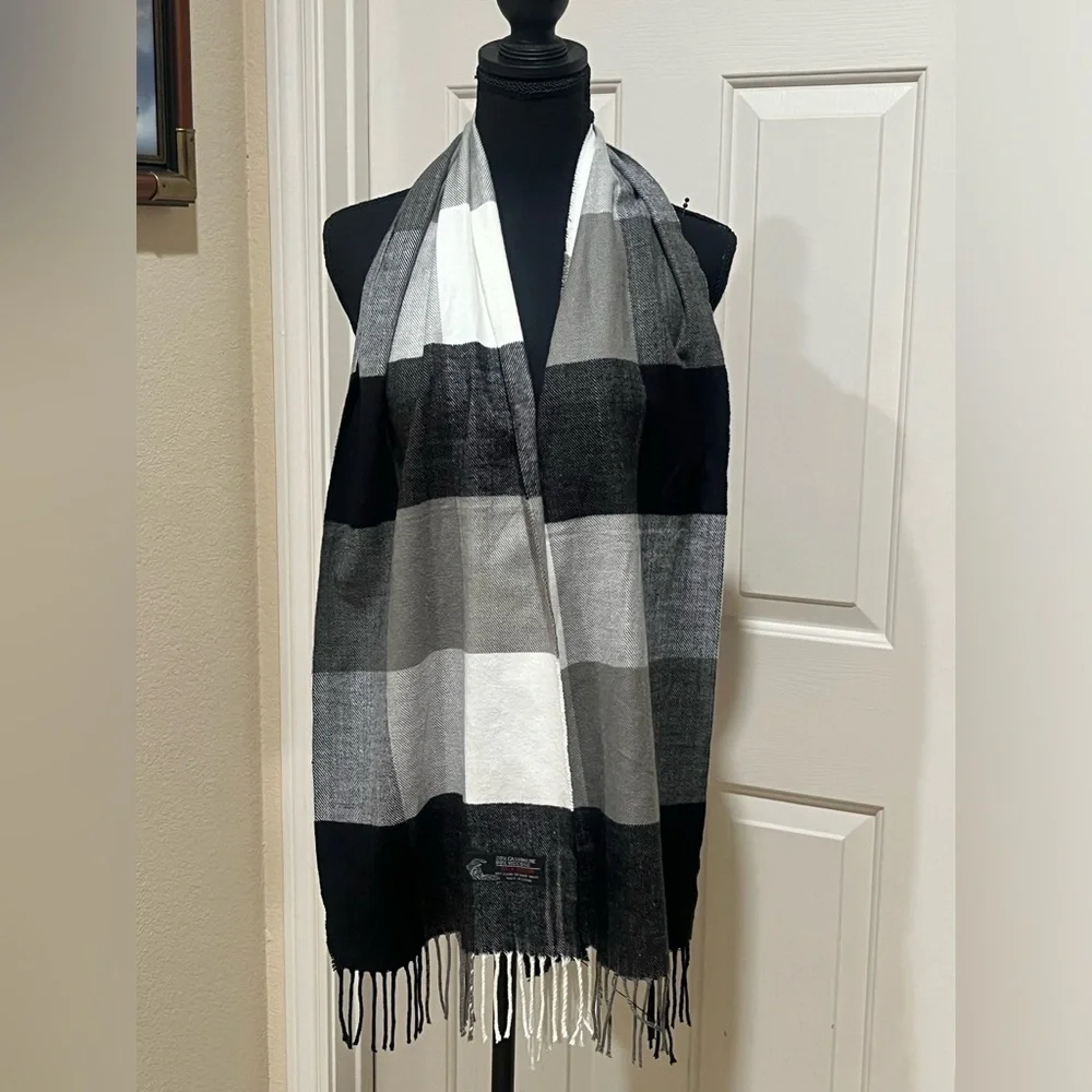 ITALY DESIGN CASHMERE BLEND PLAID WOMENS SCARF